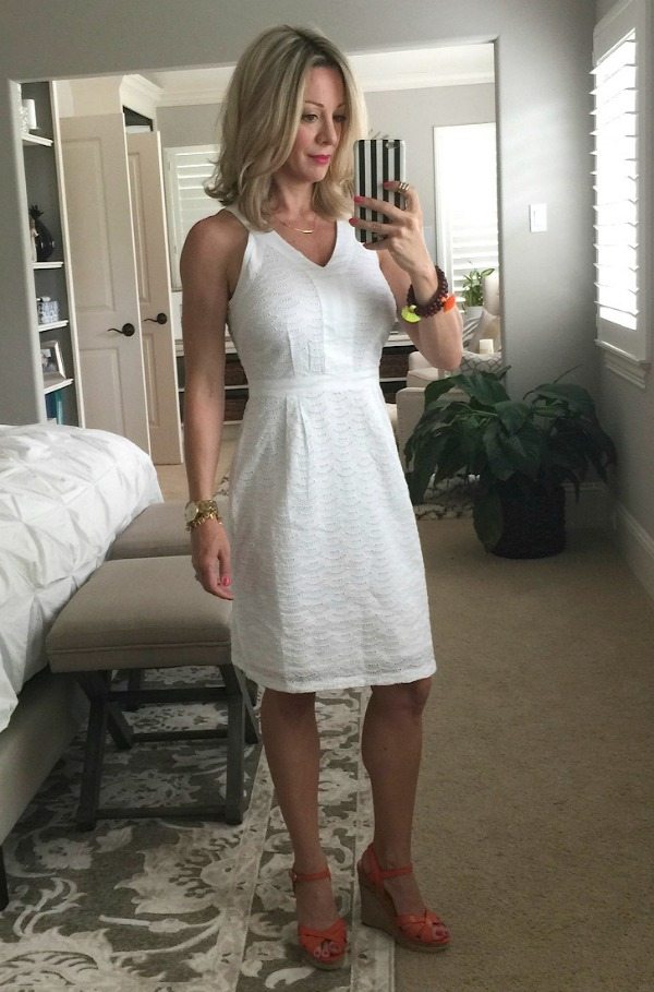 Weekend Steals & Deals | Summer Fashion Outfits | White Eyelet Dress