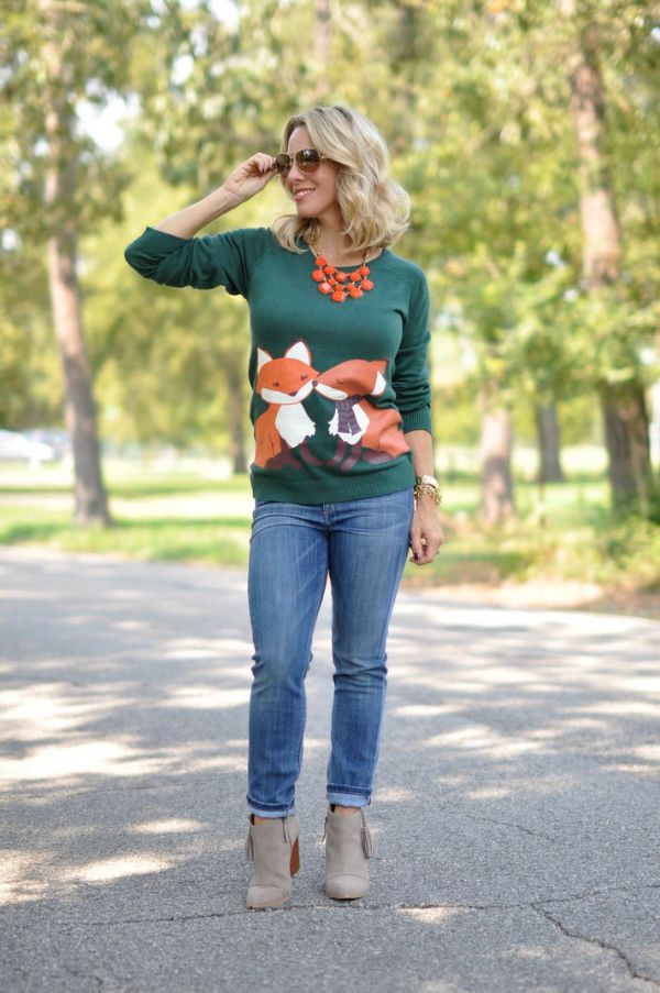 Fall Fashion - kissing fox sweater, skinny jeans and booties 