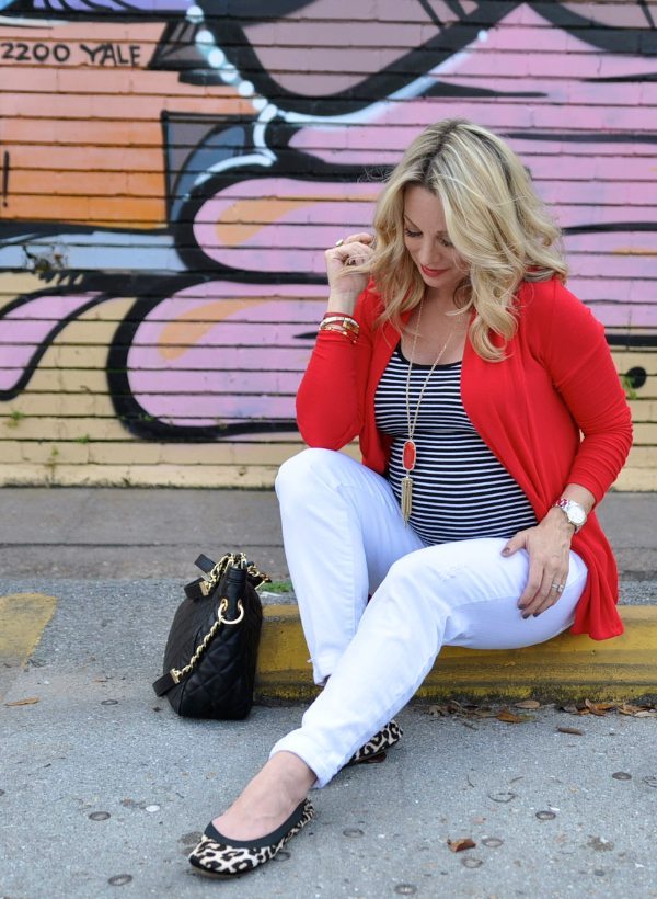 Fall/Winter fashion - black and white stripes, red and leopard #dressingthebump #bumpstyle #maternityfashion