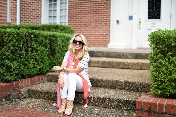Outfit Inspiration | Striped top and white jeans with pink/coral scarf
