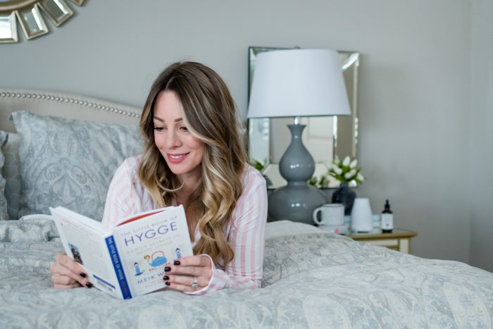 Nighttime routine - reading before bed 