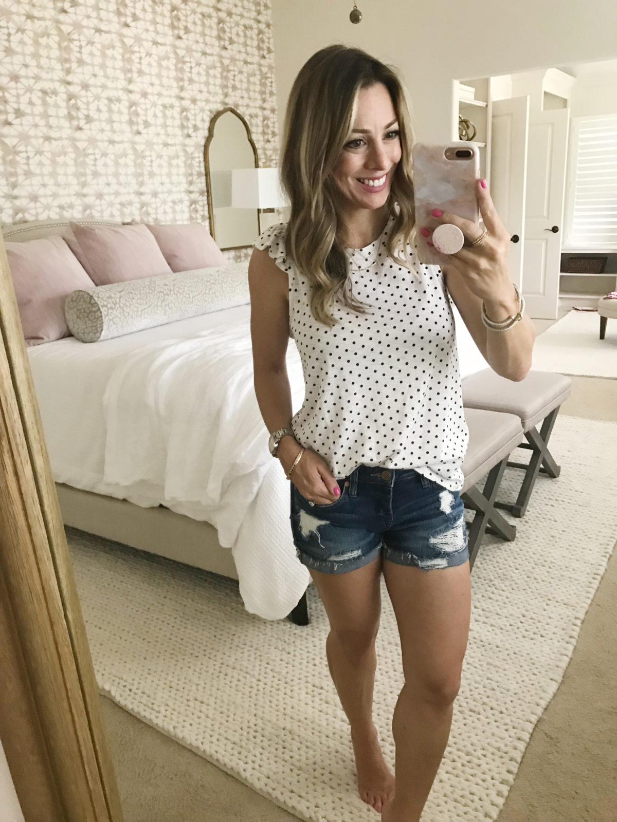 summer outfit ideas for moms