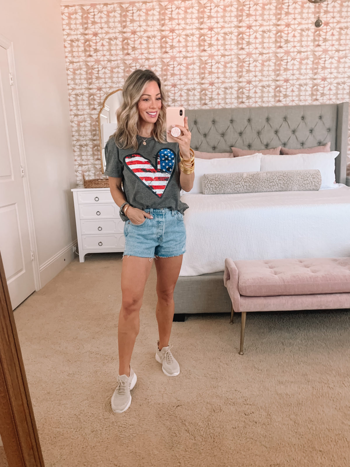 Amazon Fashion Faves, America Tee and Jean Shorts with Sneakers 